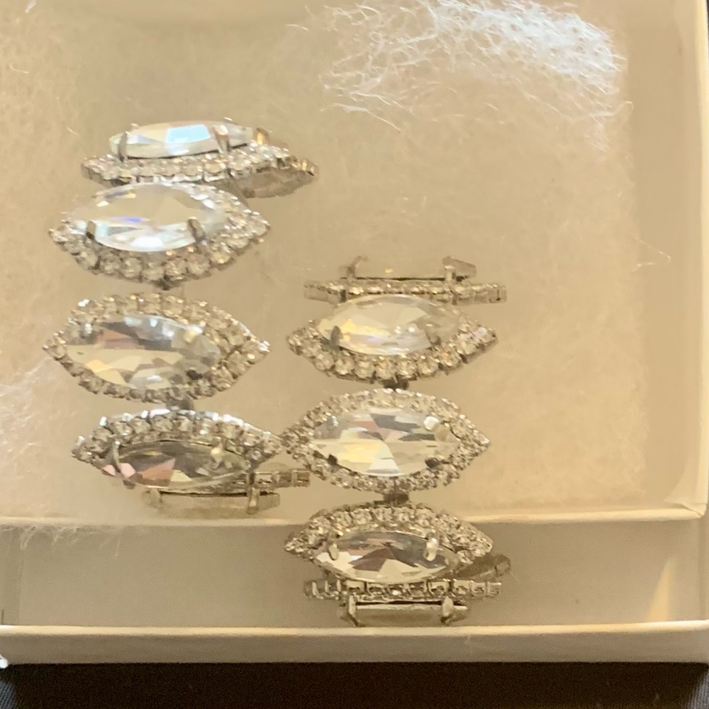 Earrings - Picture 2 of 3